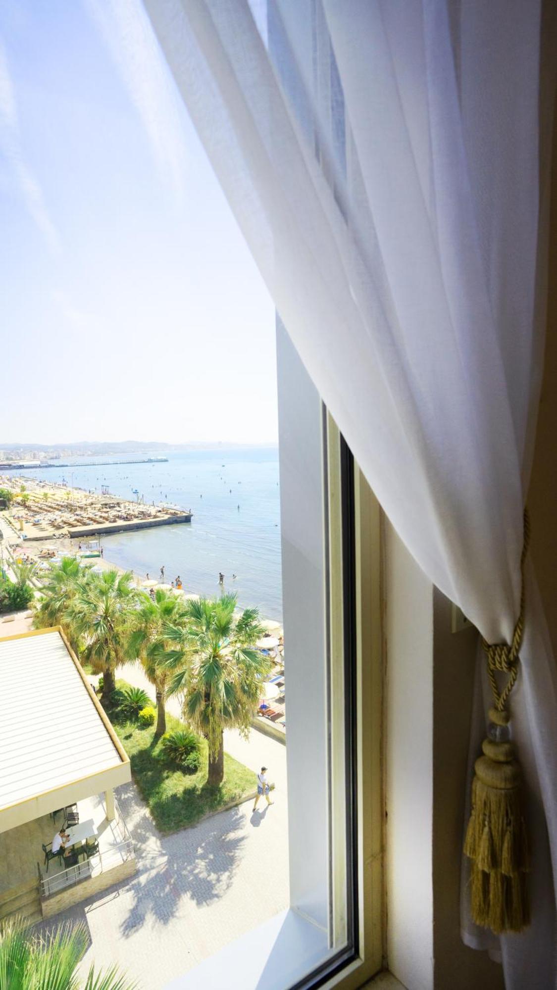 Sea View Apartement Durres Exterior photo